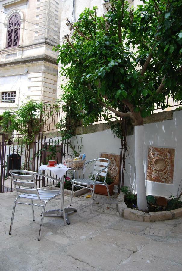 Art Transparent B&B Grottaglie Exterior photo